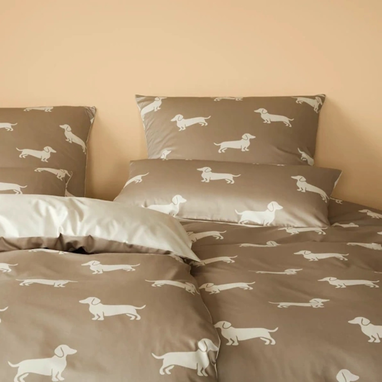 Elegante Comfort Satin Bettwäsche Dogs Natur/Beige 155 x 220 cm