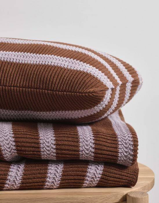 Marc O'Polo Plaid Structure Knit Toffee Brown 130 x 170 cm