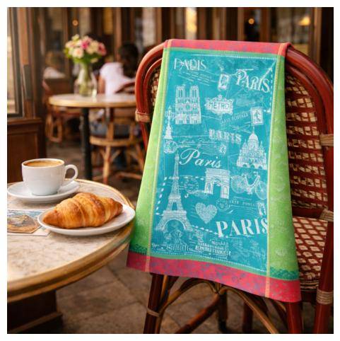 Garnier Thiebaut Geschirrtuch Carte de Paris Emeraude in Pariser Café Szene mit Croissant und Kaffee