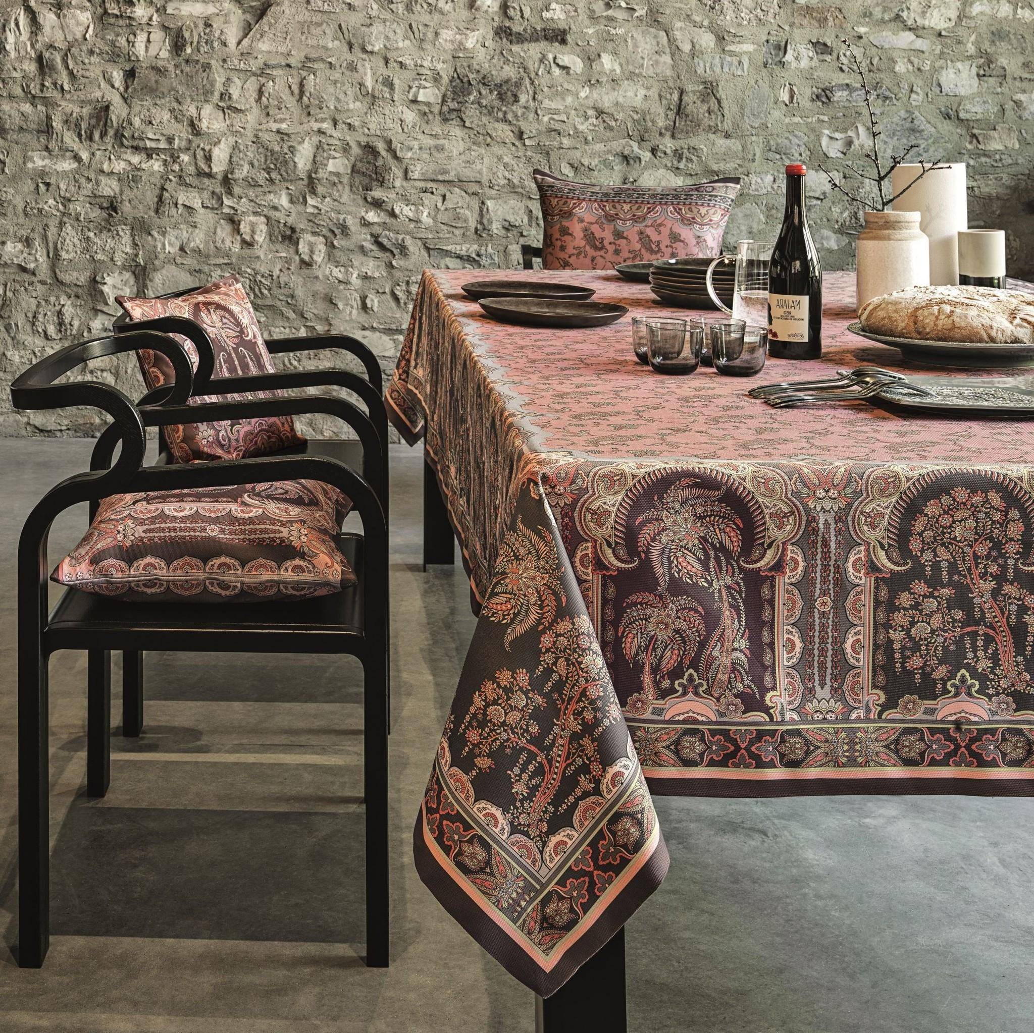 Bassetti Tischdecke PIAZZA DEI NORMANNI P1 150 x 250 cm