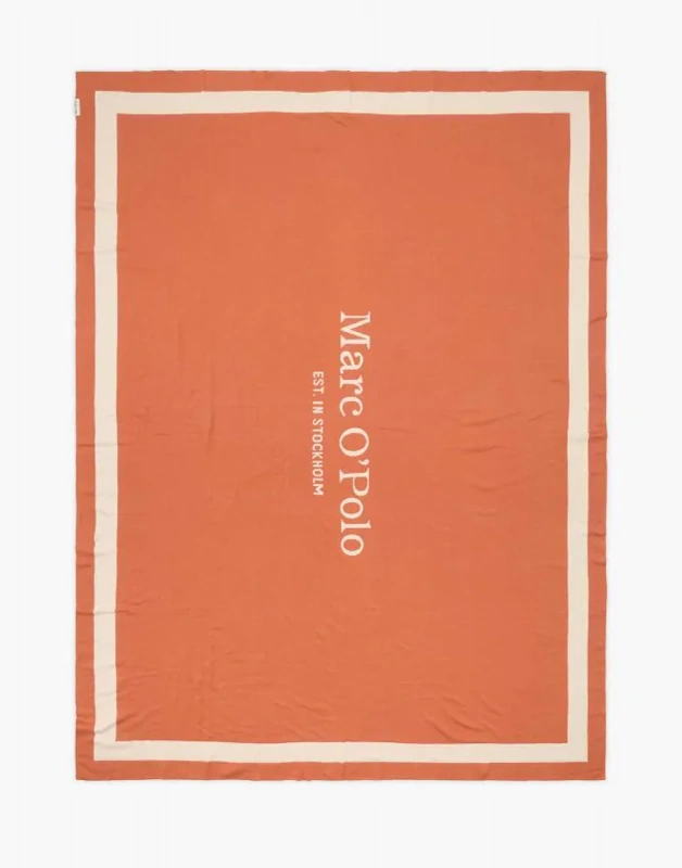 Marc O'Polo Strickplaid Statement in Dark Coral 150 x 200 cm