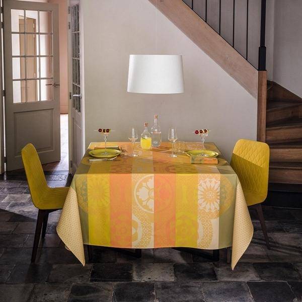 Le Jacquard Francais Piazzetta Amber 175 x 330 cm - beschichtet