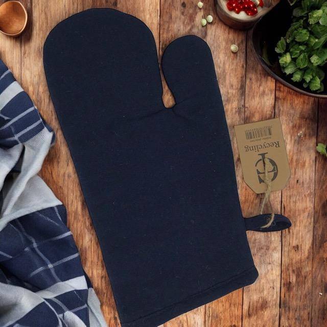 Classic Textiles of Sweden- Recycelter Ofenhandschuh Kamp in Navy Uni