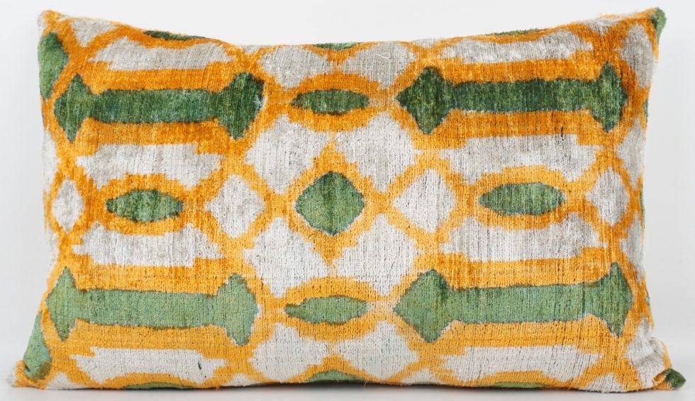 Kissenhülle 40 x 60 cm mit geometrischem Muster in Gelb, Grün und Offwhite, Oberseite aus 100 % Seide 