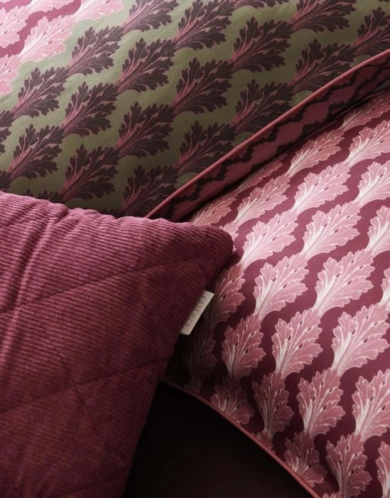 ESSENZA Baumwollsatin Bettwäsche Tesse Cherry Red 155 x 220 cm + 80 x 80 cm