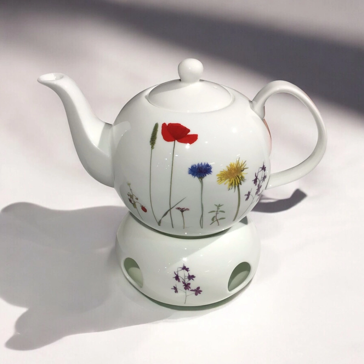 Cup & Mug Fine Bone China Stövchen Naturwiese/Blumen