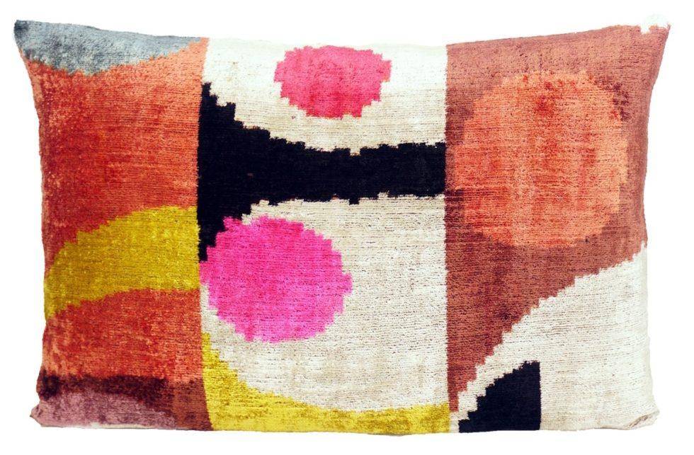 Kissenhülle 40 x 60 cm mit abstraktem Muster in warmen Farben wie Orange, Rosé, Gelb und Creme, Oberseite aus 100 % Seide