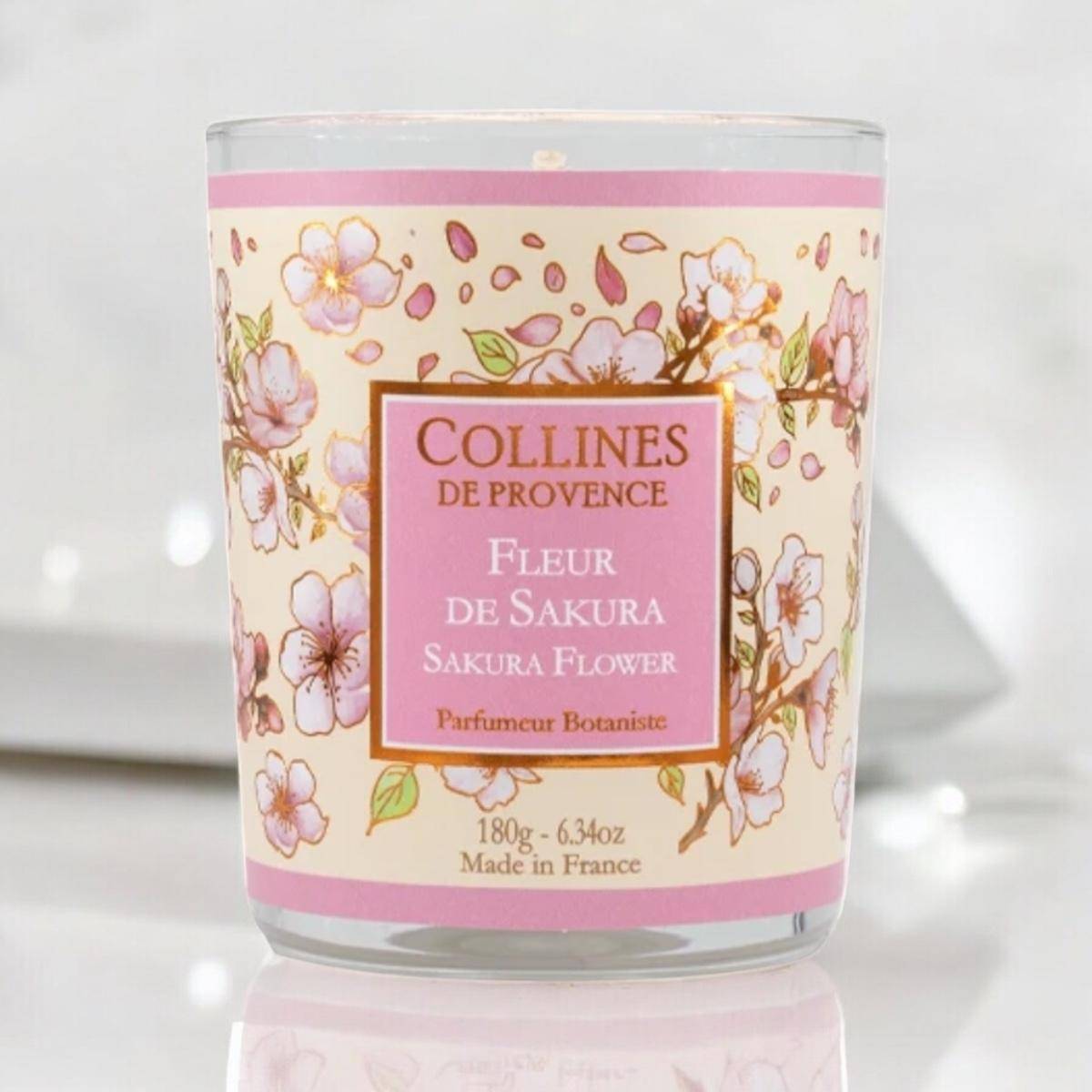 Von Collines De Provence - Duftkerze Sakura Blume 180g Von Collines De Provence - Duftkerze Sakura Blume 180g