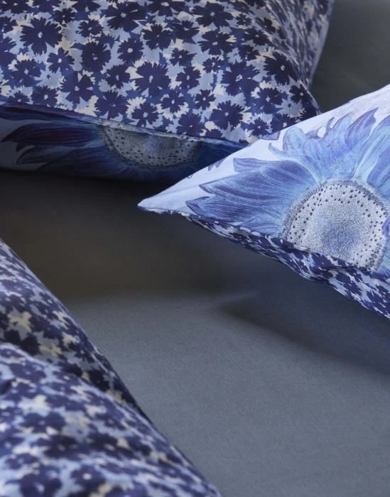 Essenza Bettwäsche Yule in Chambray Blue 135 x 200 cm + 80 x 80 cm