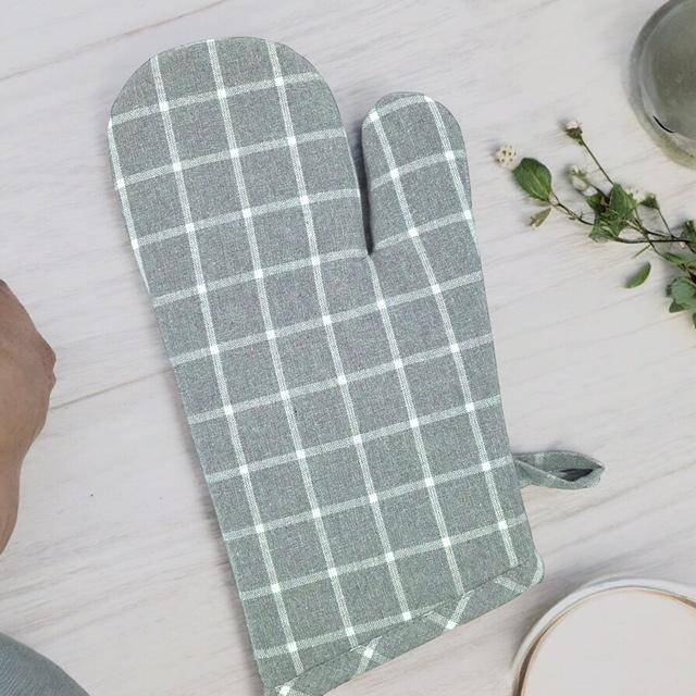 Classic Textiles of Sweden- Recycelter Ofenhandschuh Kamp in Grey Kariert