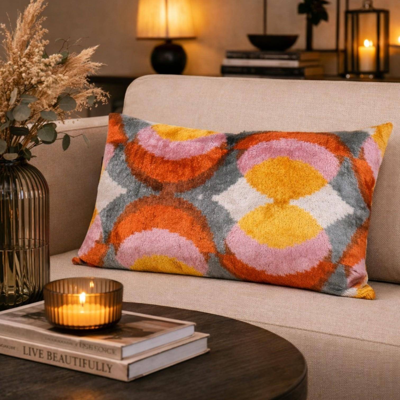 Thanks A LOT Kissenhülle Silk-Velvet Circle Flow Bunt 40 x 60 cm