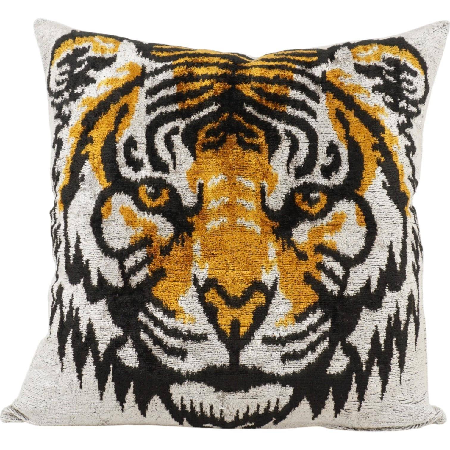 Thanks A LOT Kissenhülle Silk-Velvet Tiger Schwarz Orange aus Seide mit modernem Tiger Design, hochwertige Seiden Kissenhülle mit Tiermotiv