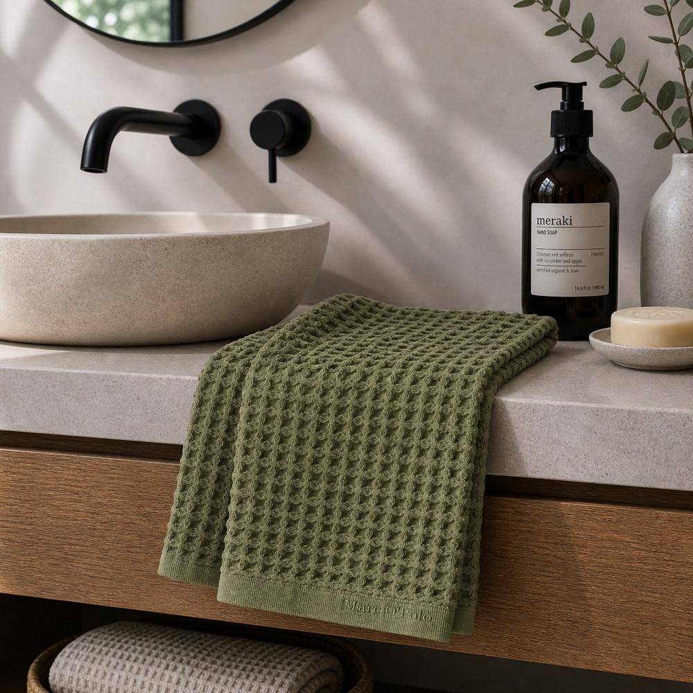 Marc O’Polo MOVA Handtuch Moss Green – Grünes Waffelhandtuch mit natürlicher Optik